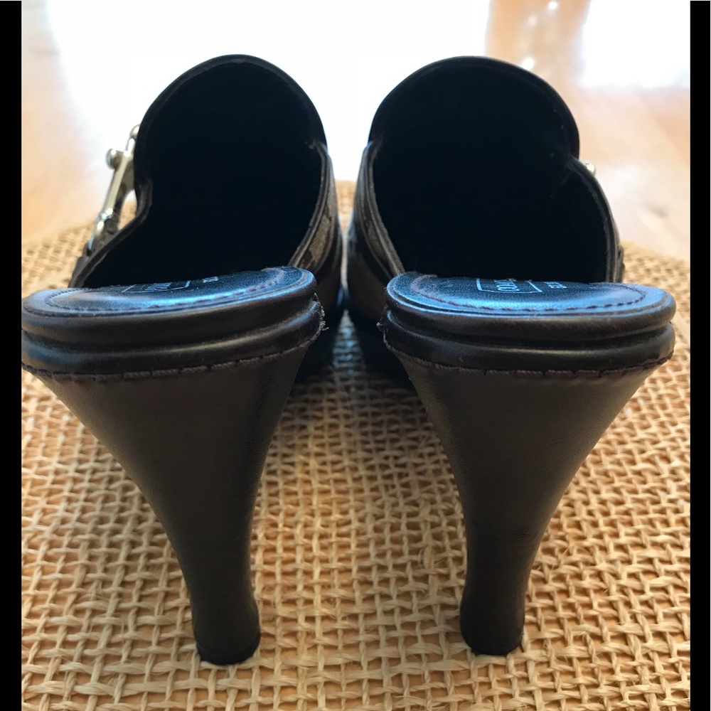 Signature COACH Sz 8B (M) Mule SLIDES - Picture 4 of 8